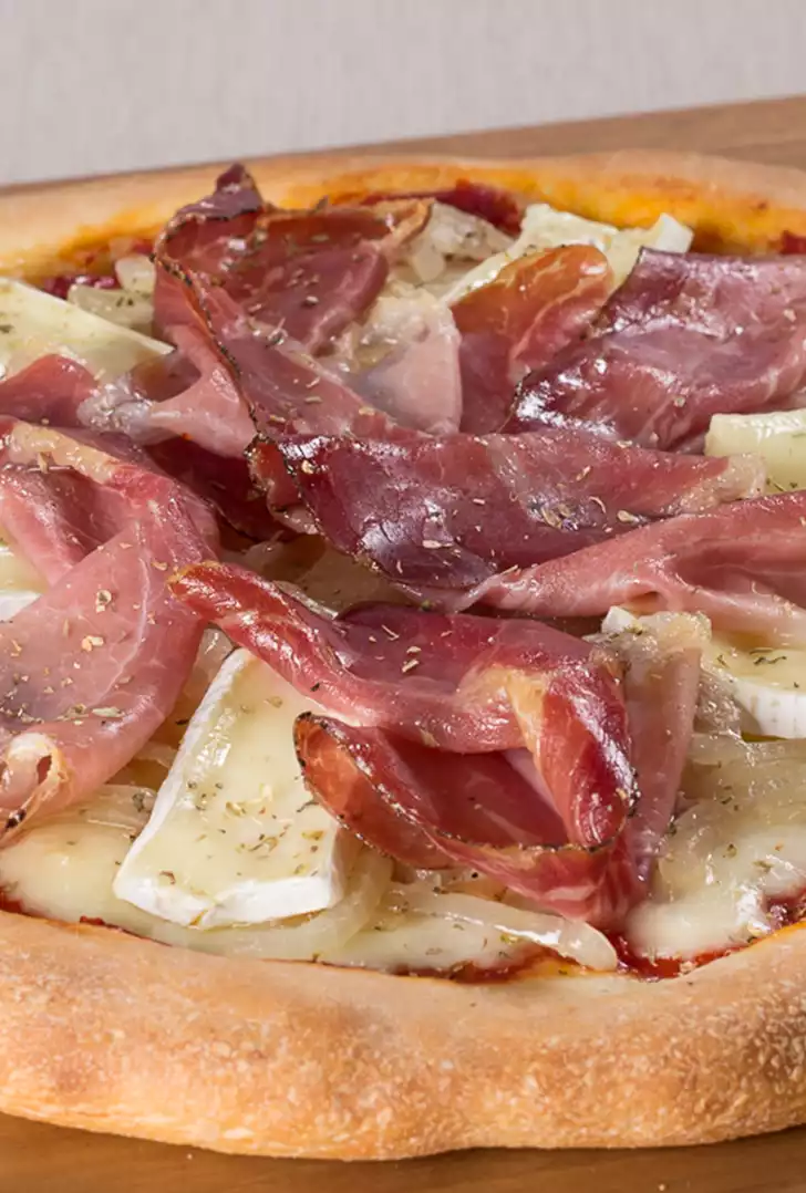 pizza allo speck.jpg