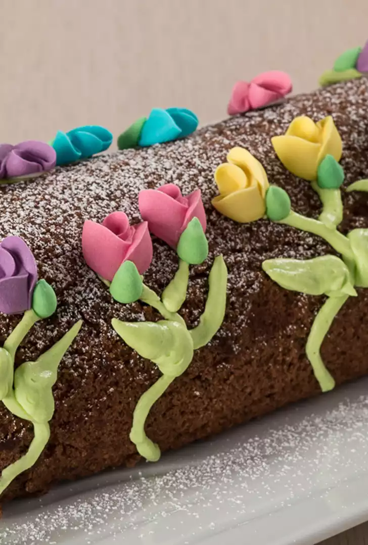 Rotolo al cioccolato con crema chantilly e fragole.jpg