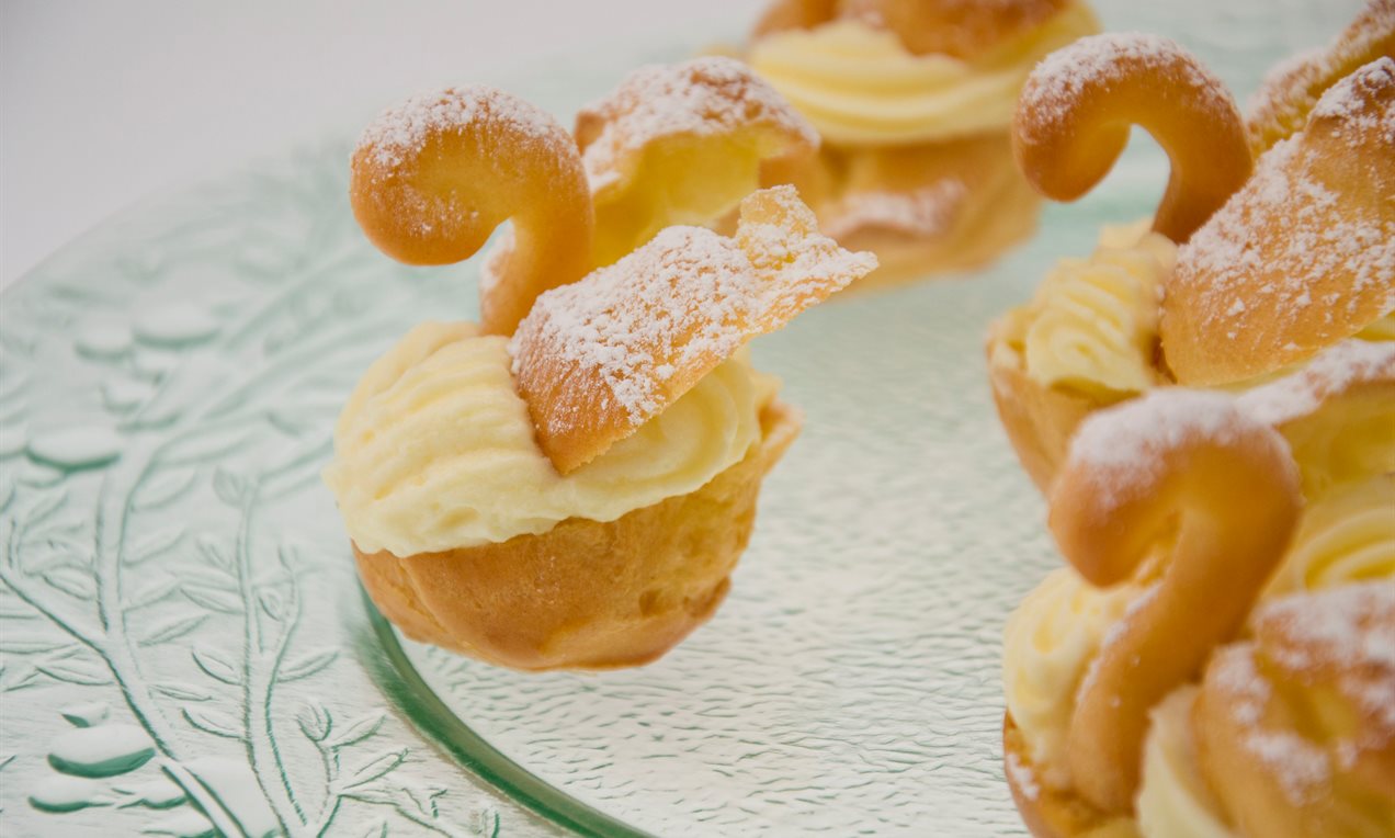 Bignè a forma di cigno