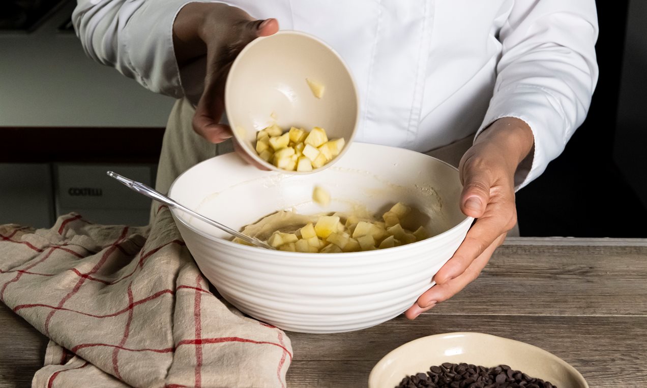 Step_torta di mele con gocce di cioccolato (12)