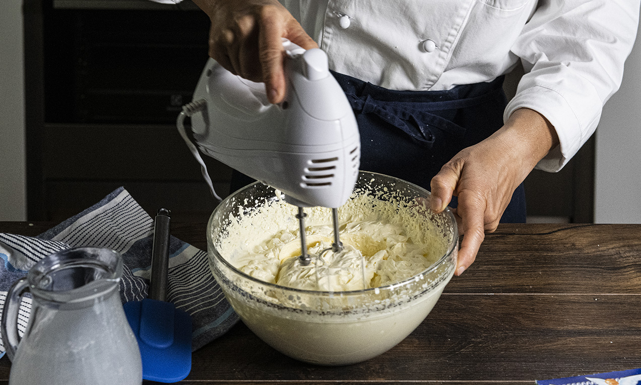 Step_torta farcita alla crema chantilly (12)