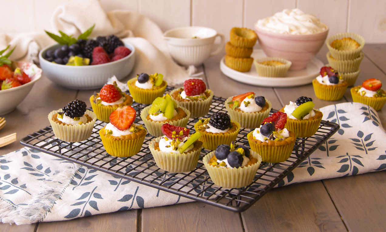 Tartellette pistacchio e yogurt greco