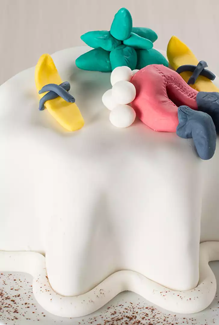 Torta invernale yogurt, frutti bosco, pasta zucchero.jpg