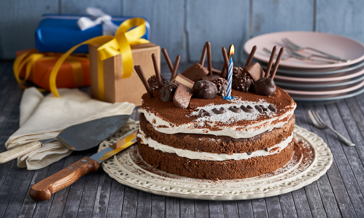 Torta decorata semplice per il compleanno