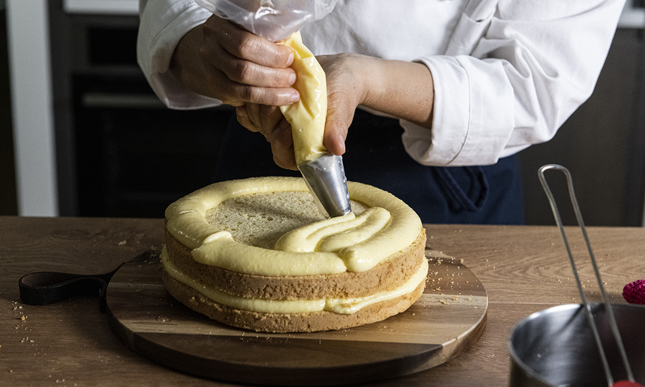 Step_pan di spagna crema e frutta (15)