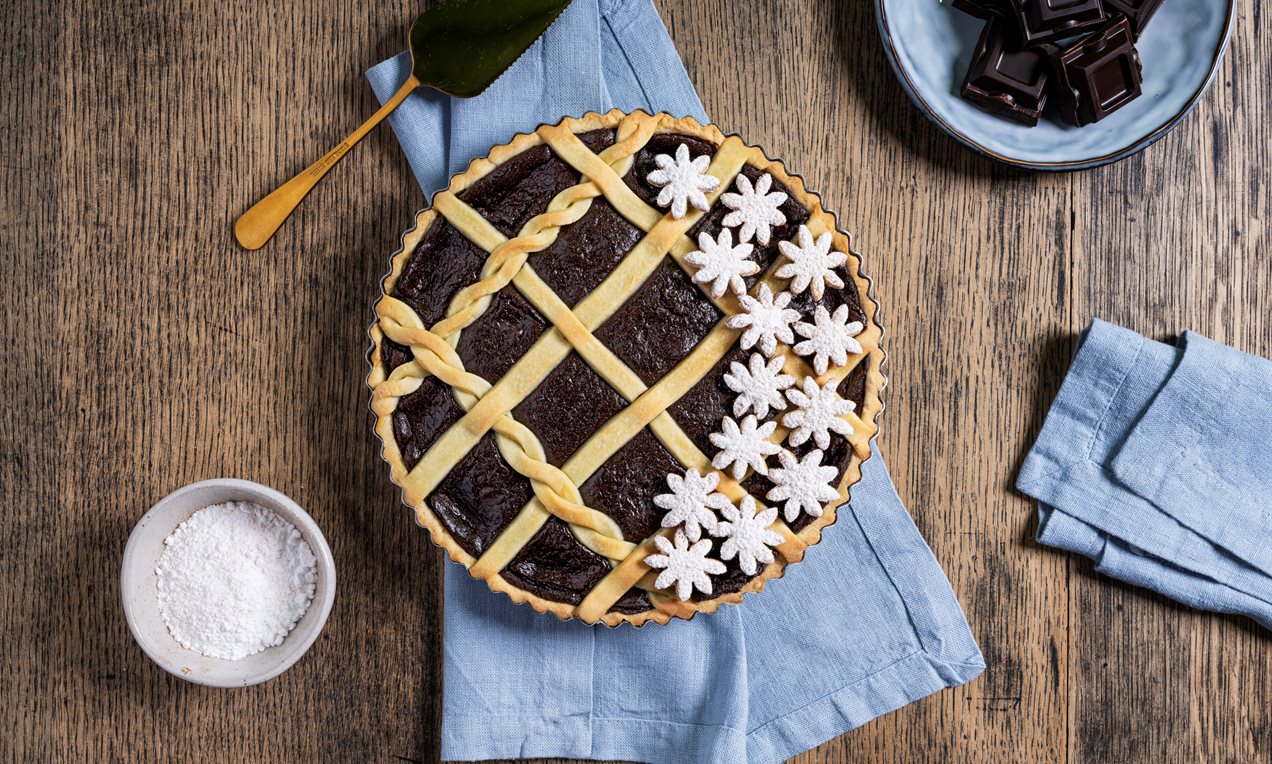 Crostata floreale con crema al cioccolato