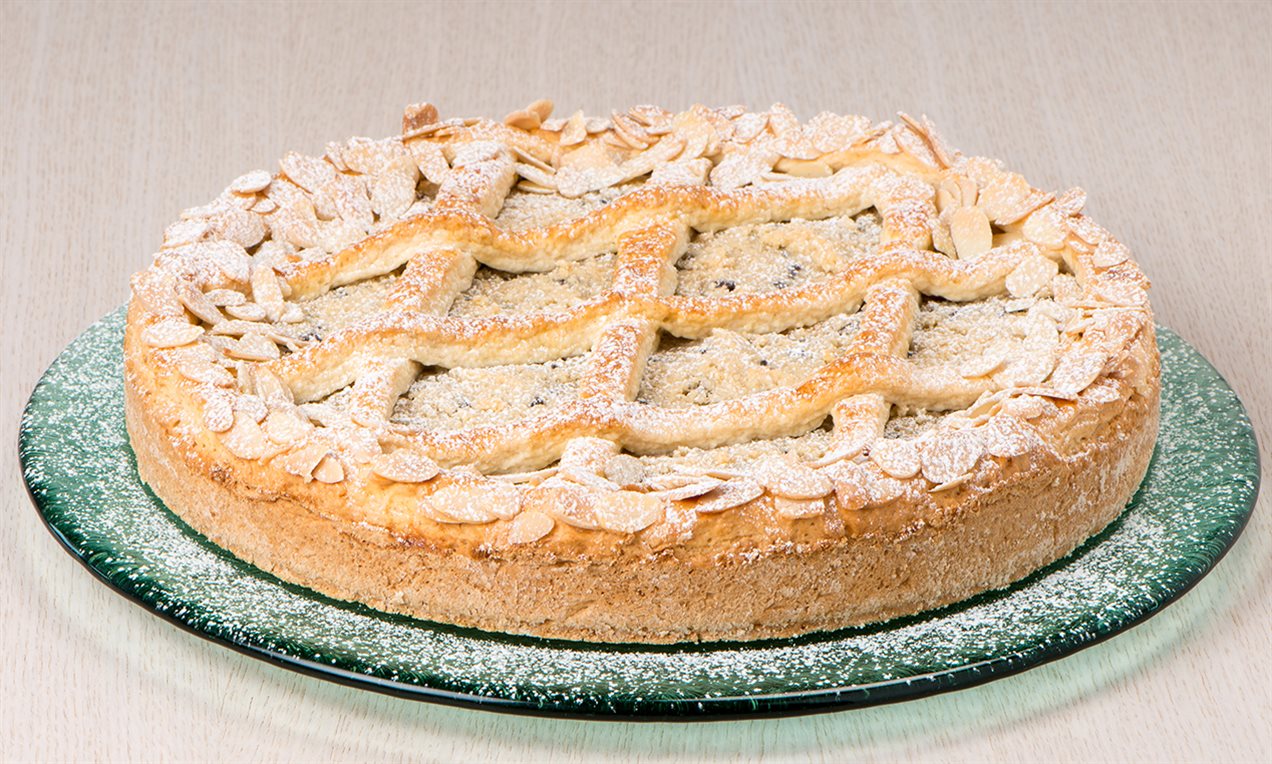 Crostata di mandorle con gocce di cioccolato