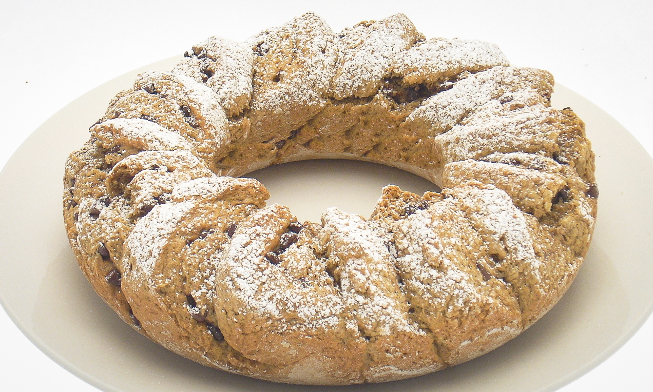Ciambella al caffé e cioccolato