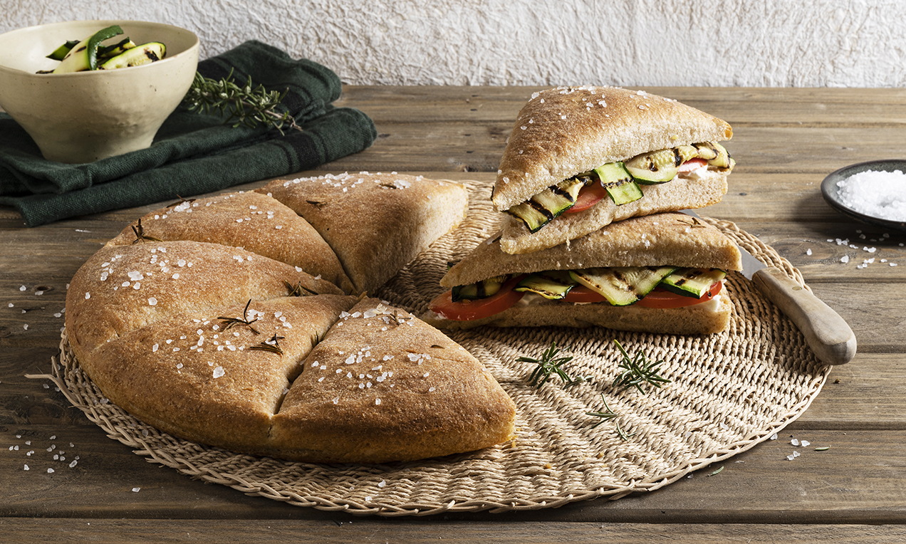 Focaccia con verdure di stagione