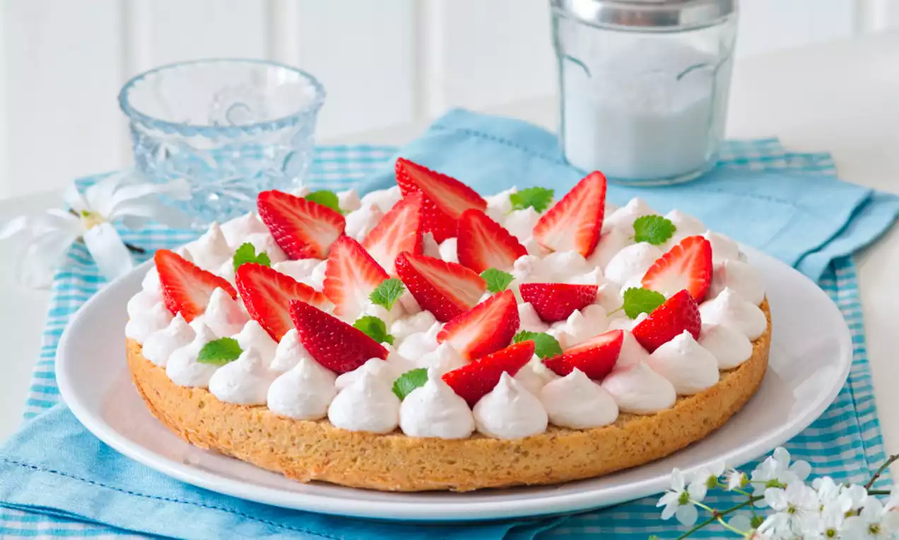 tvarohový koláč s jahodami