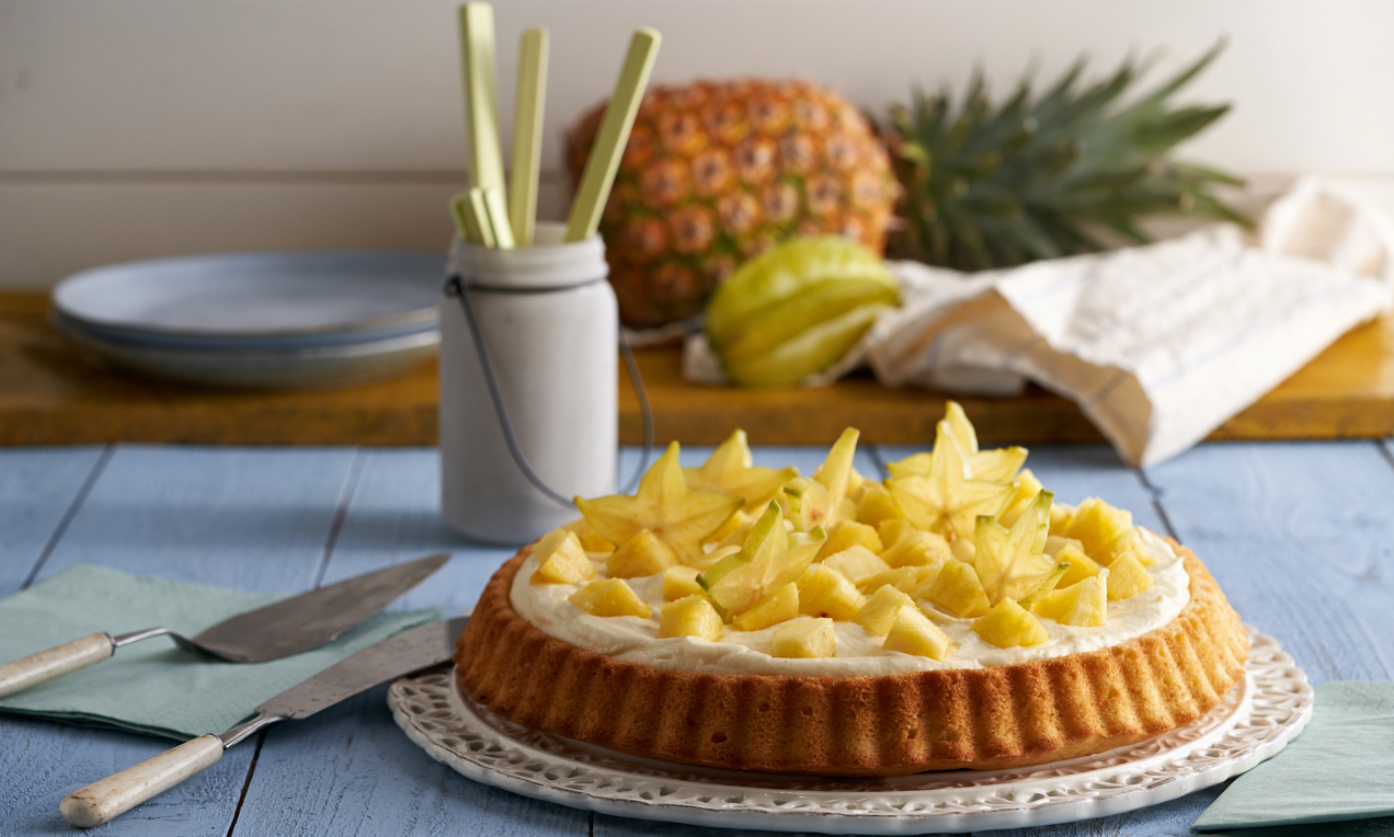 Crostata morbida ananas e carambola