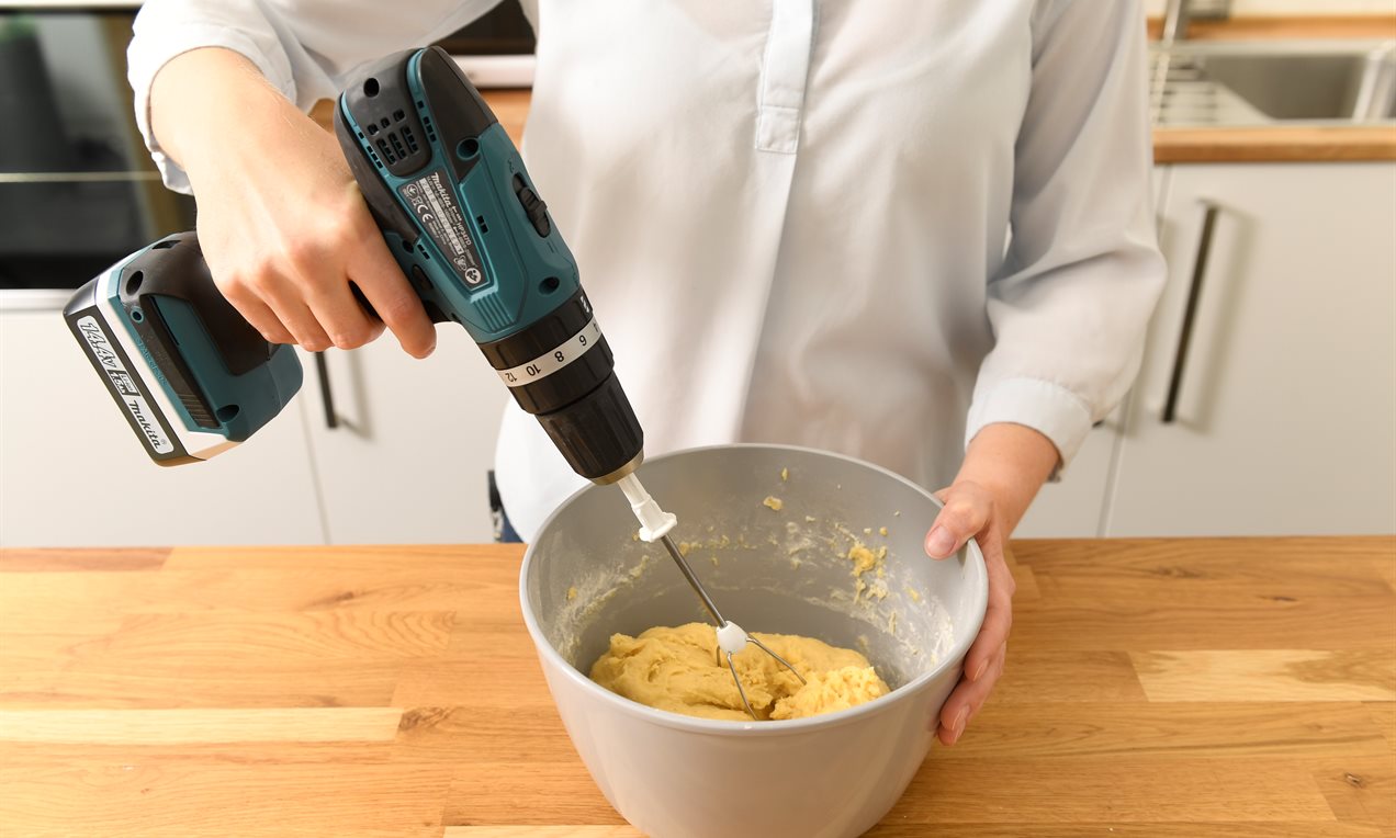 CakeuDessert Germany Editorialphoto Küchenutensilien 01