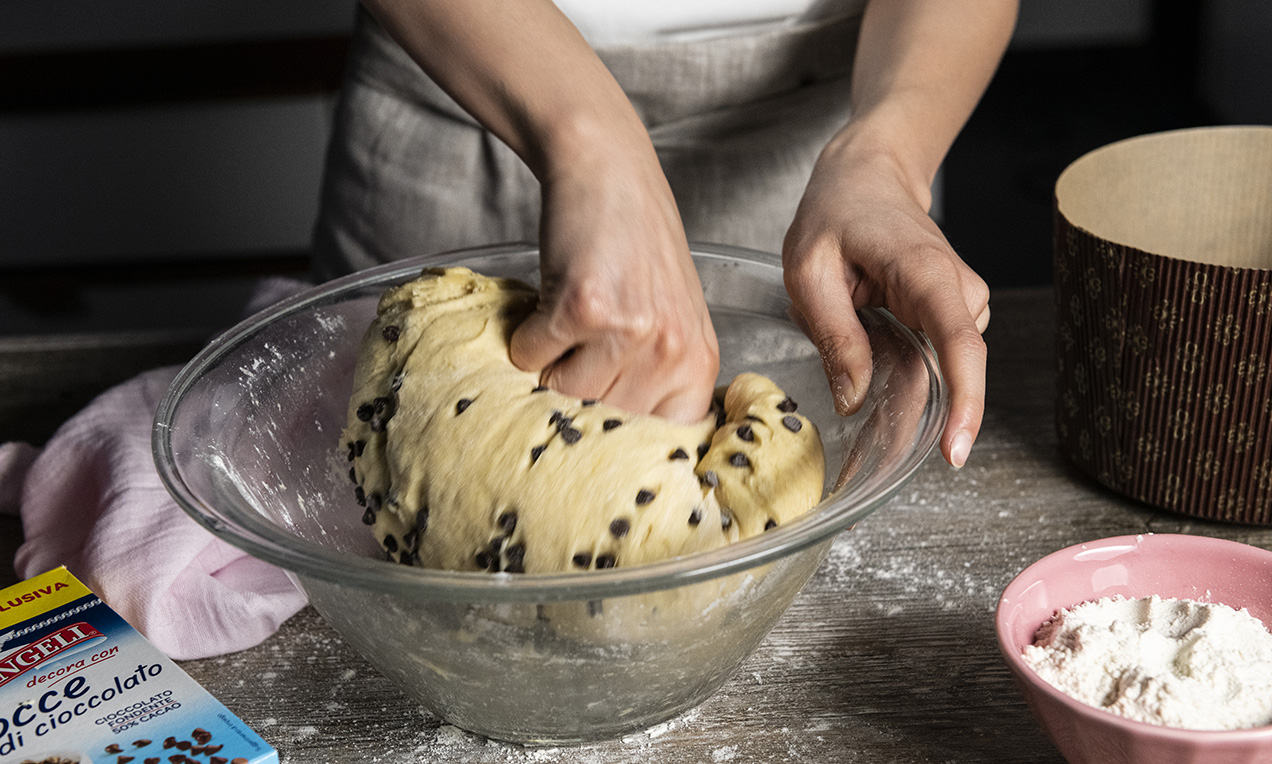 Step_panettone casalingo al cioccolato (9)