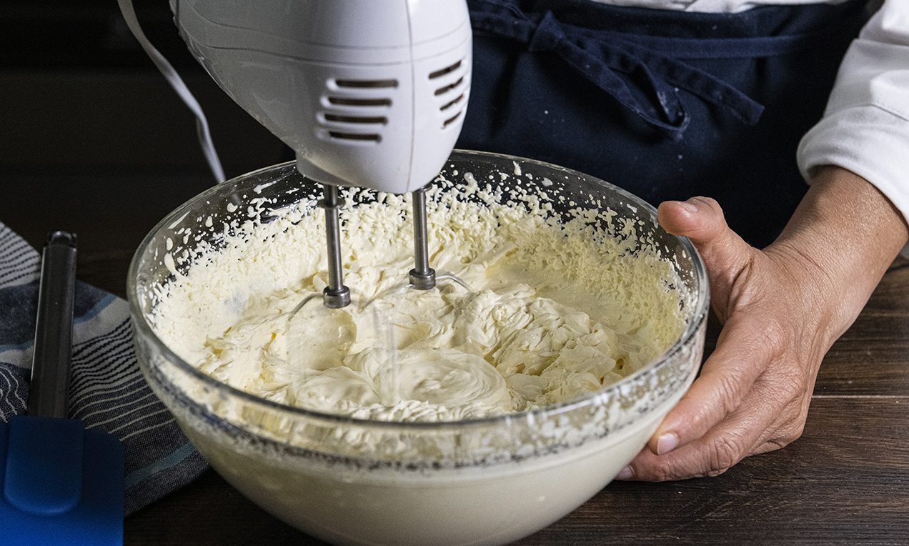 Step_torta farcita alla crema chantilly (13)