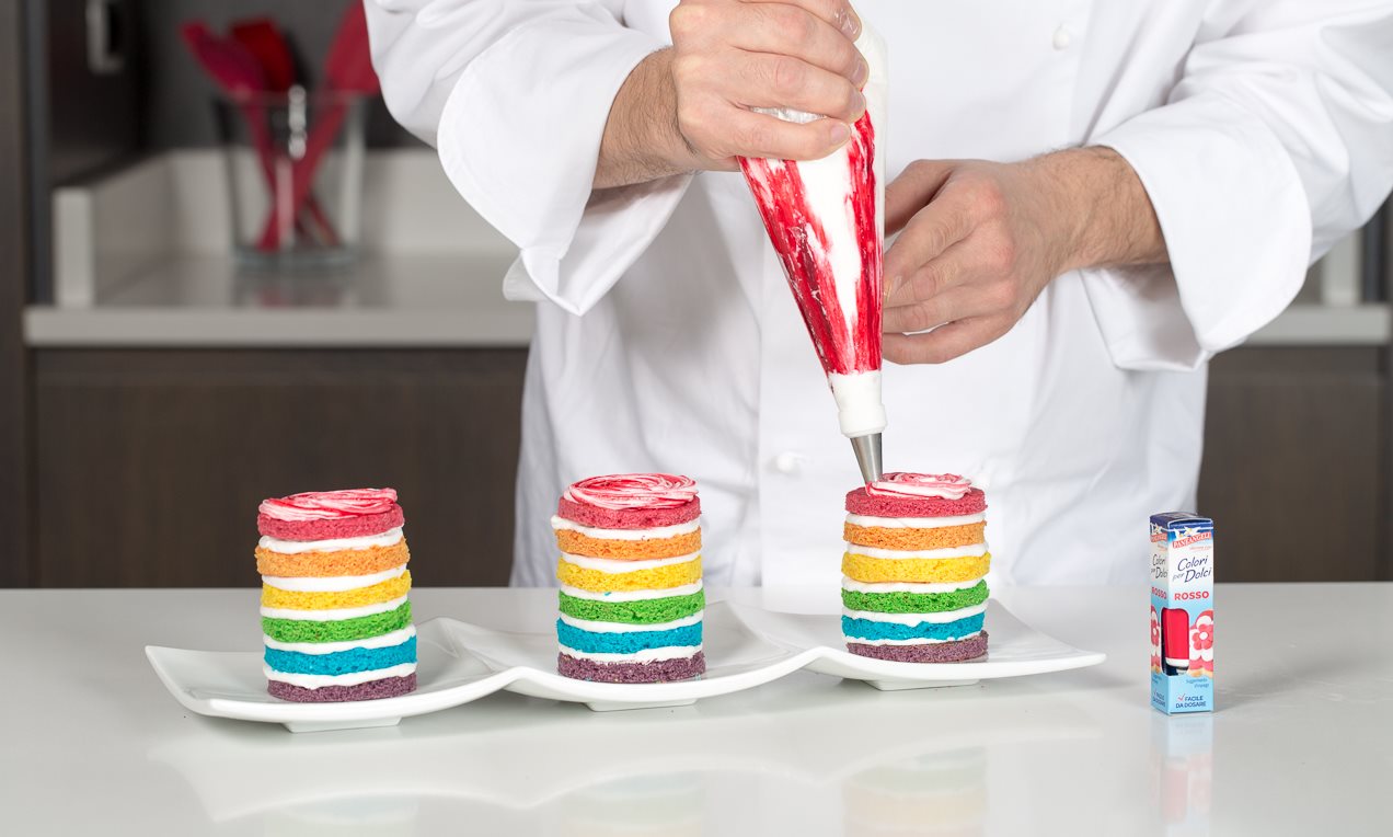 fotoricetta mini raimbow cake a misura 8.jpg