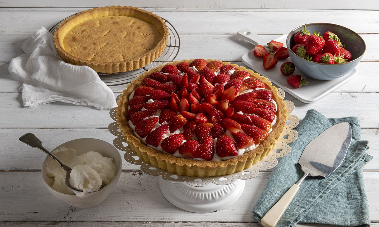 Torta panna e fragole