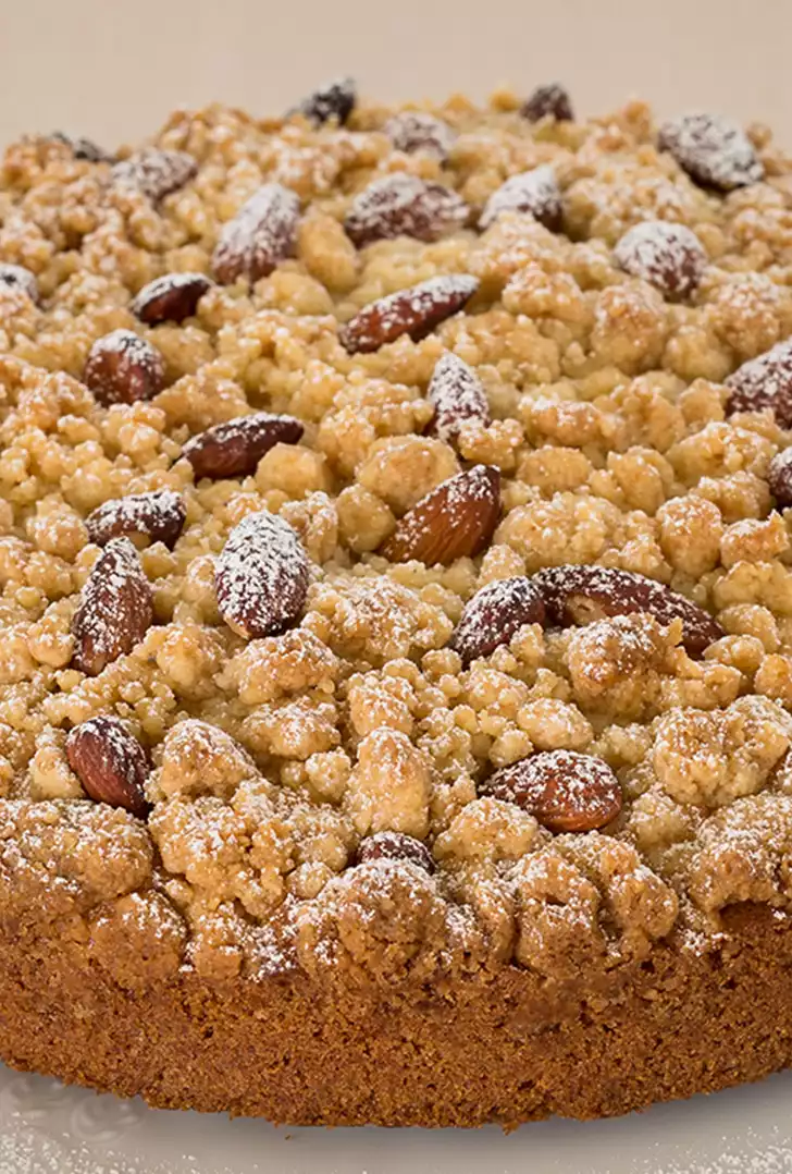 Crumb cake di albicocche e mandorle.jpg