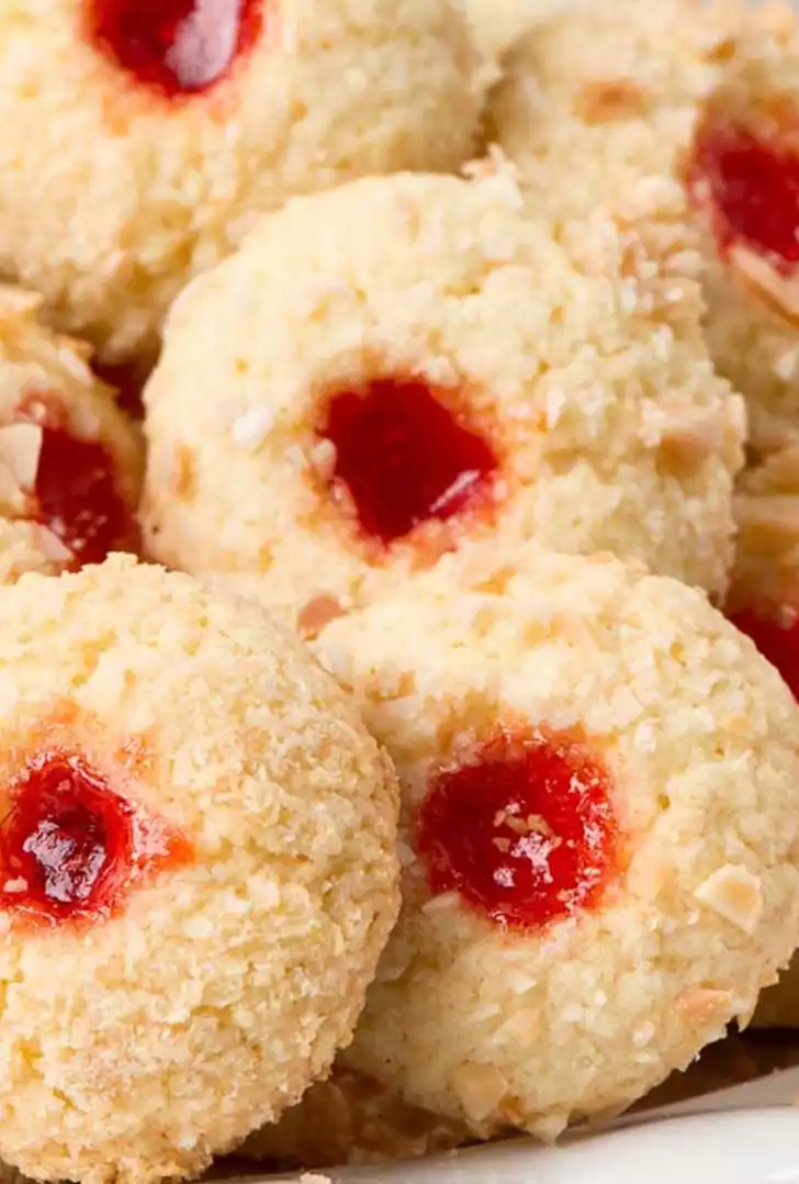 Biscotti con mandorle e marmellata.jpg