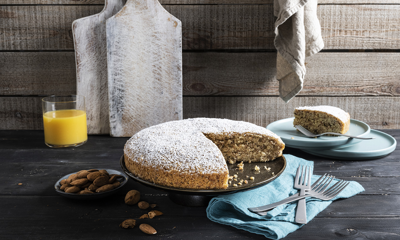 Torta di mandorle senza burro e olio