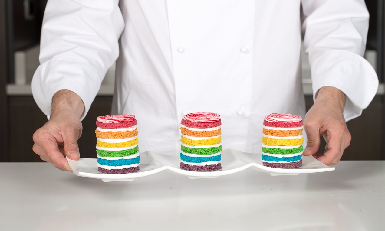 fotoricetta mini raimbow cake a misura 9.jpg