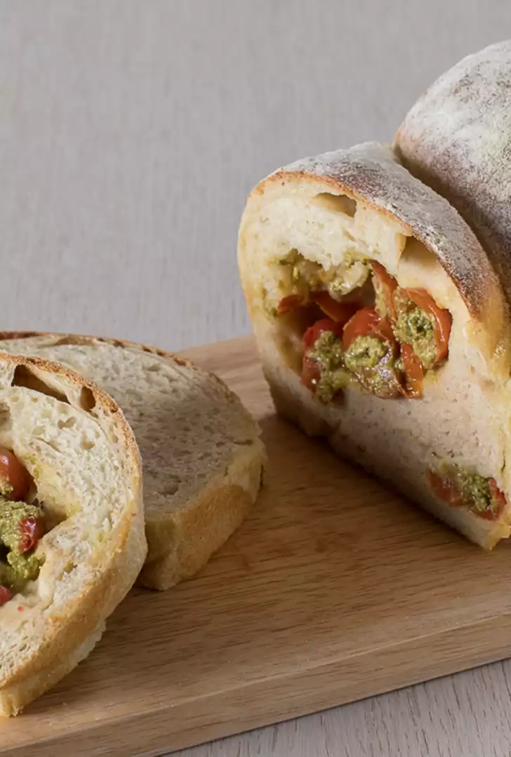 pane pomodorini e pesto a misura.jpg