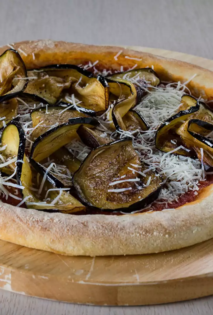 pizza alla norma a misura.jpg