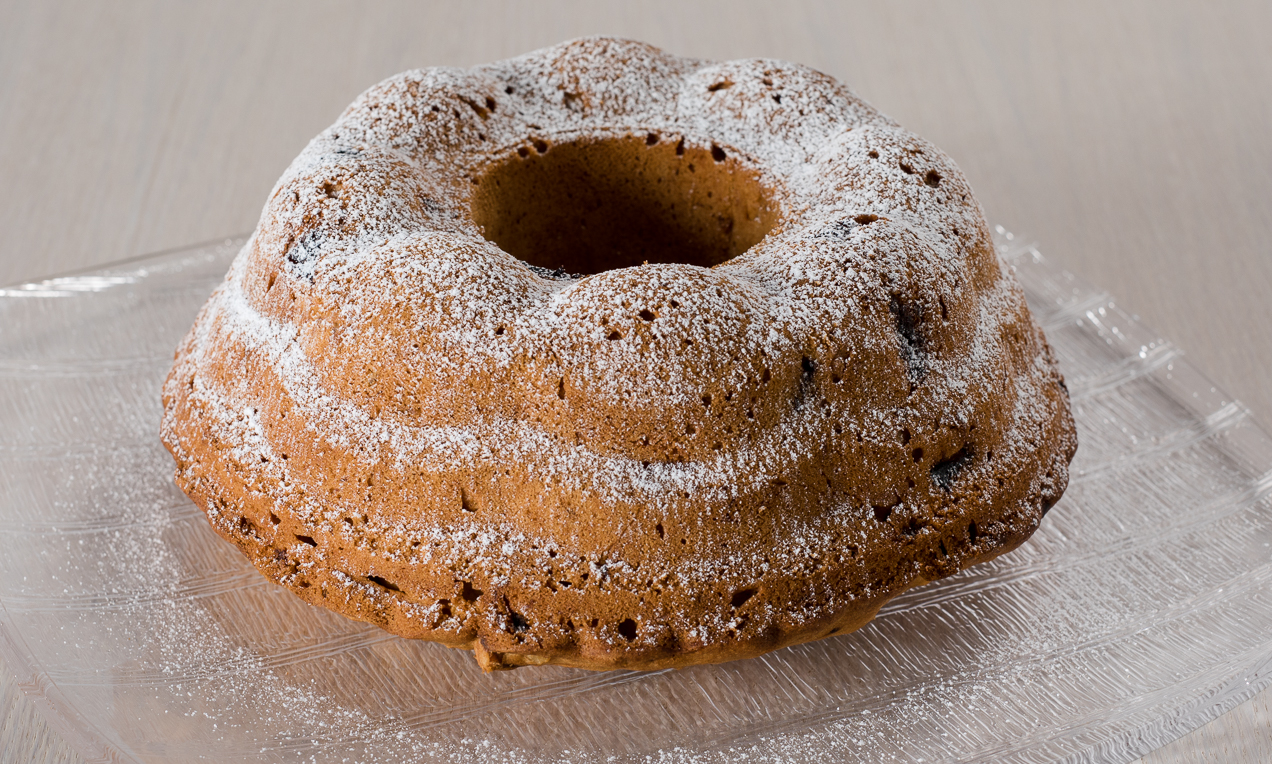 Ciambella di banane e noci