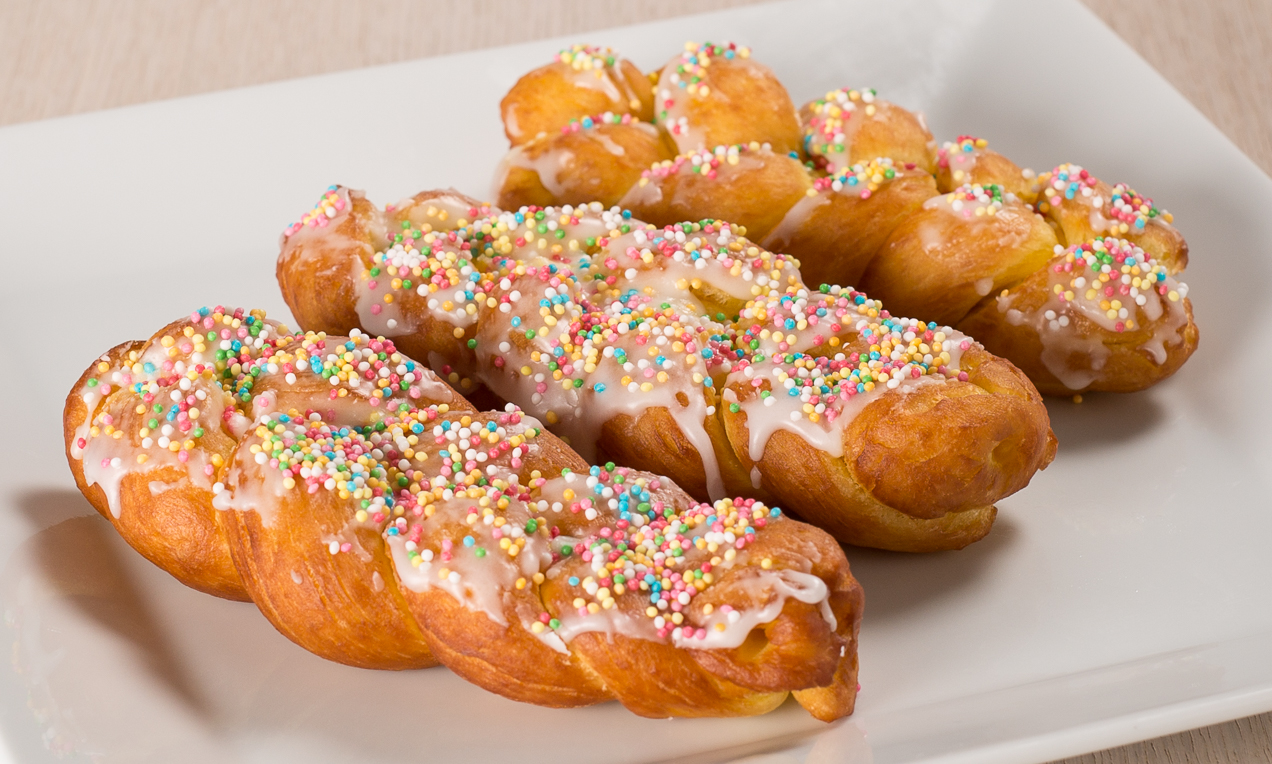 Panini dolci fritti allo zafferano