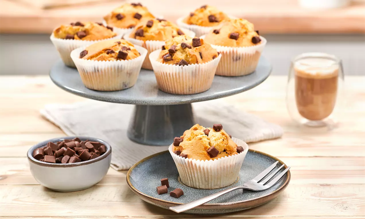 Saftige Muffins im Airfryer backen – einfaches Rezept für fluffige Muffins aus der Heißluftfritteuse, ideal für schnellen Genuss zu Hause. Perfekt für spontane Backmomente.